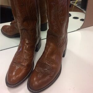 Perfect condition Dan Post brown boots